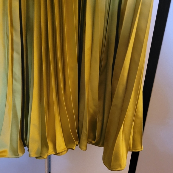 COPY - Brand new Macduggal jumpsuit - Picture 11 of 11